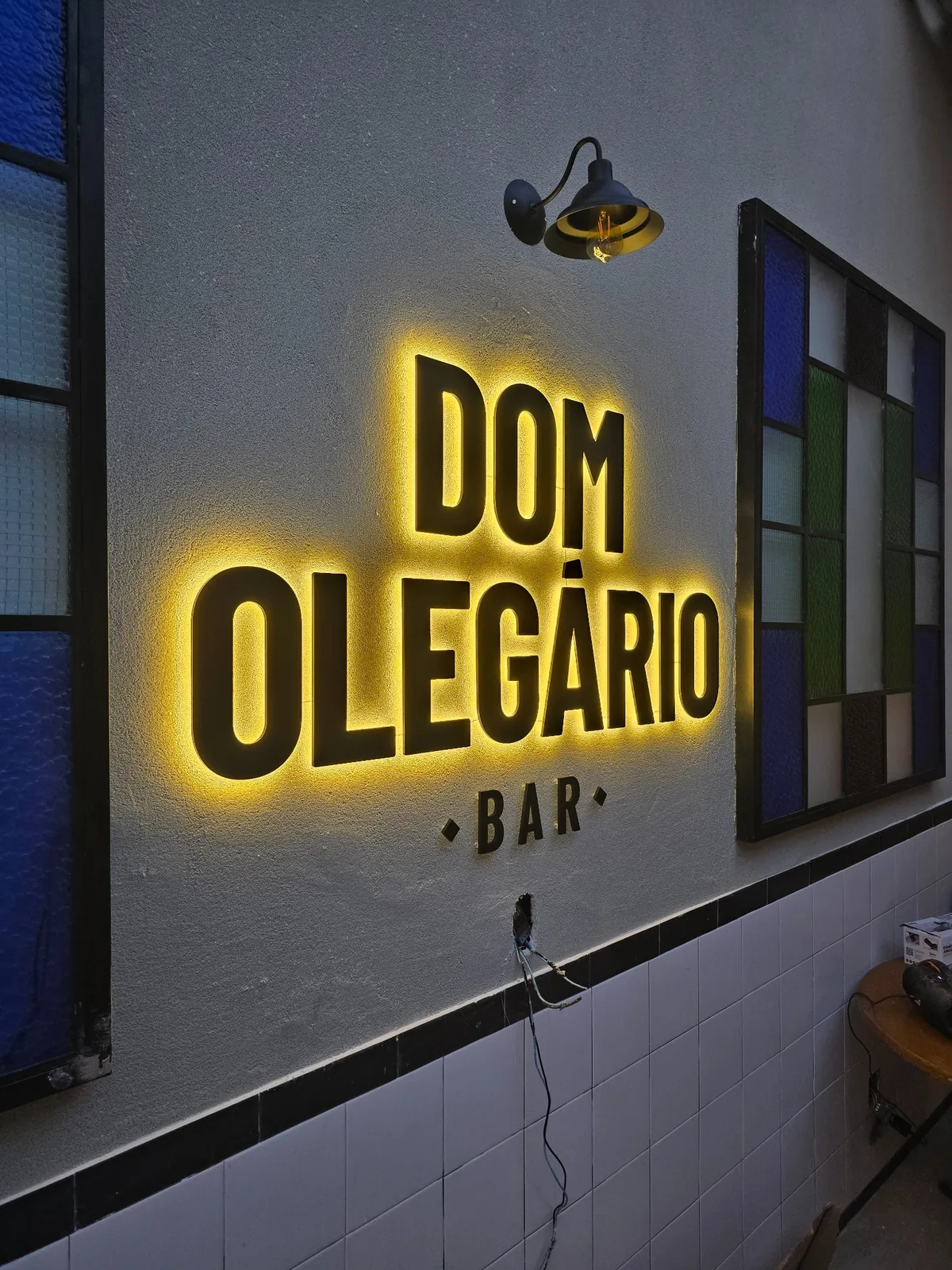 Letreiros e Fachadas